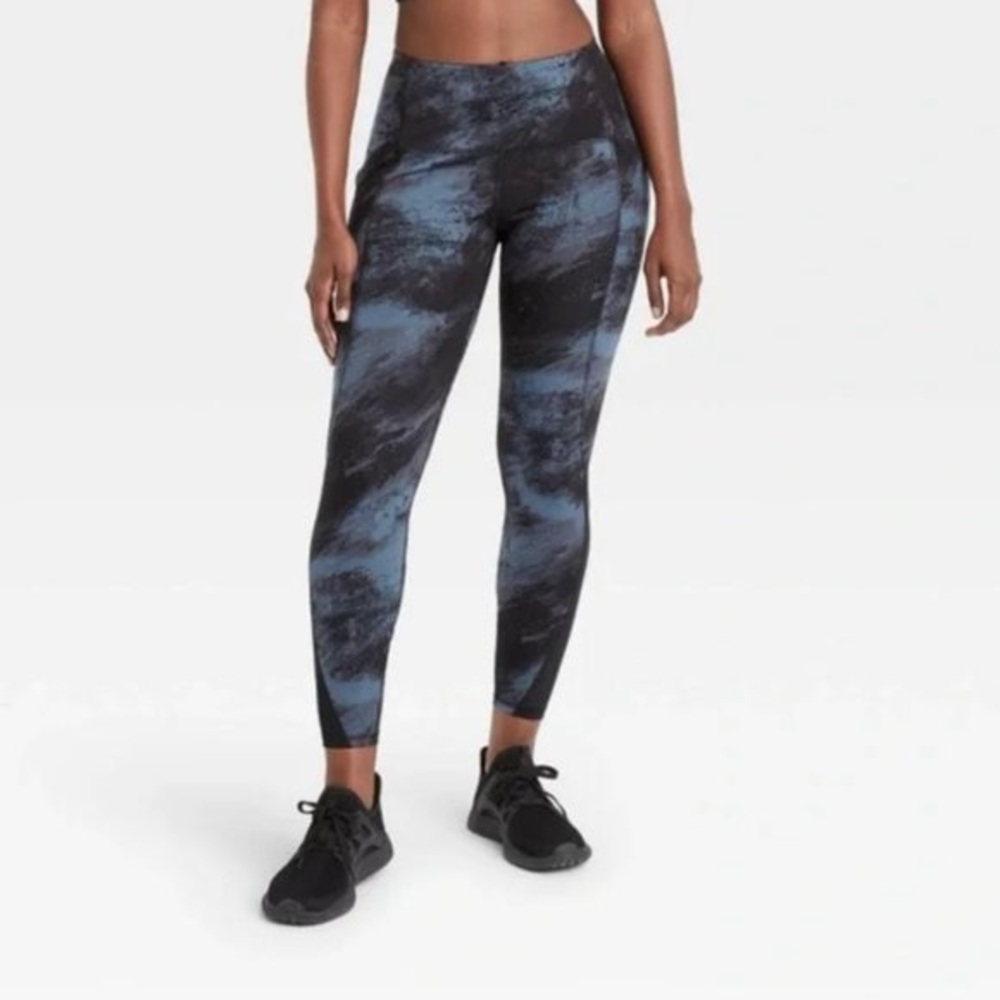 All in motion High-Rise Blue & Black tie dye Athletic Crop Leggings with pockets